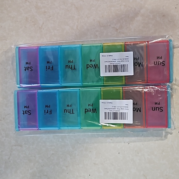 2 - Extra Large Weekly Pill Organizer 2 Times a Day - Picture 4 of 4